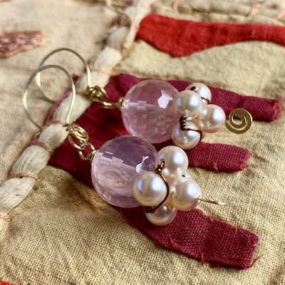 Handmade earrings made of vegan swarovski crystal pearls, rose quartz and brass wire.